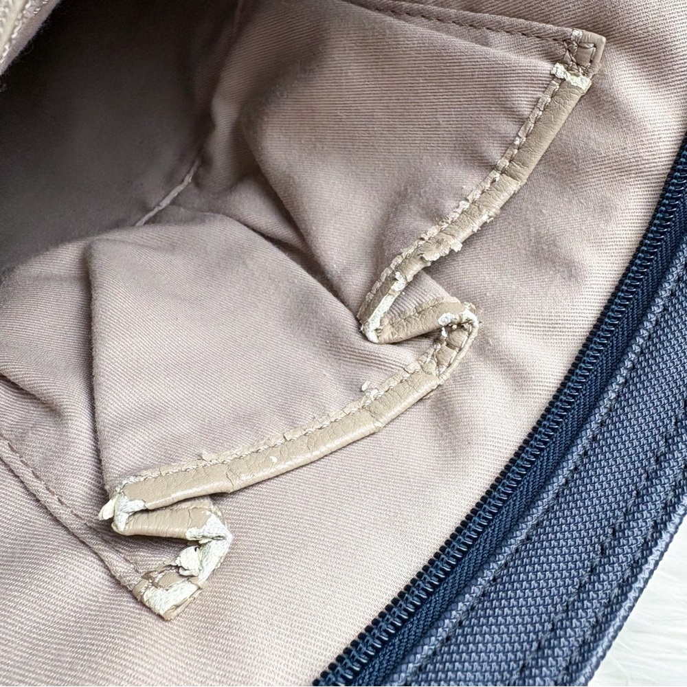 Lacoste Vertical Tote Bag Navy Blue Polyvinyl Chloride Zip Top - Picture 10 of 13